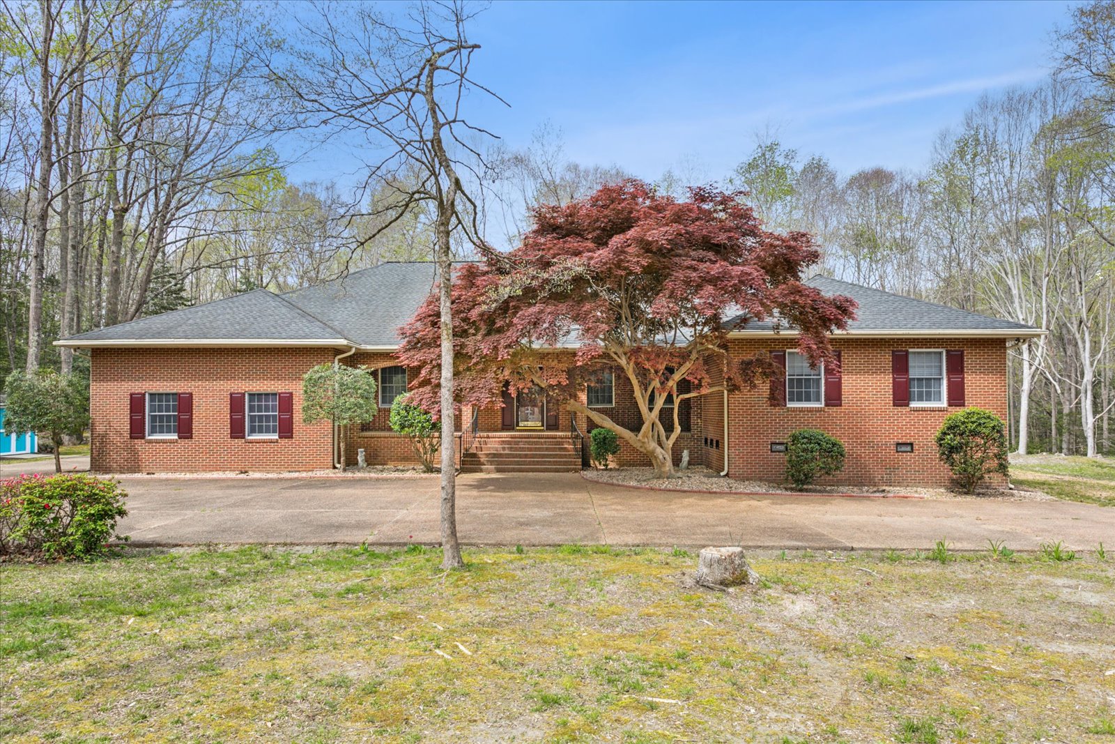 5974 Ladysmeade Lane